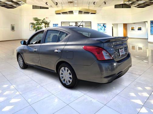 2017 Nissan Versa 1.6 SV