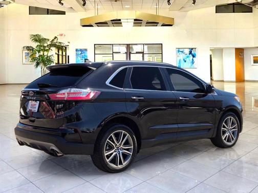 Agate Black Metallic 2021 Ford Edge Titanium