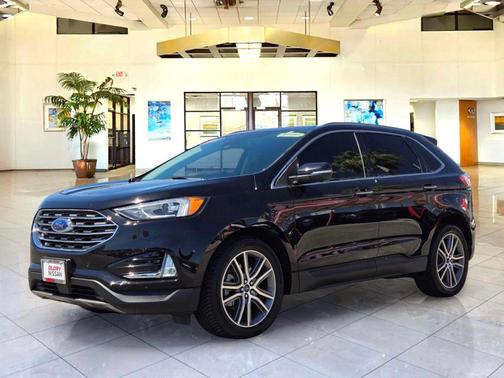 Agate Black Metallic 2021 Ford Edge Titanium