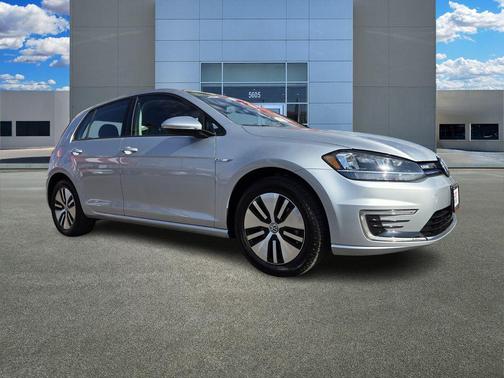 2019 Volkswagen e-Golf SE