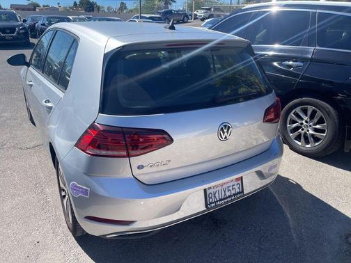 2019 Volkswagen e-Golf SE