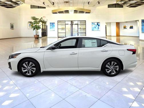 2025 Nissan Altima S FWD