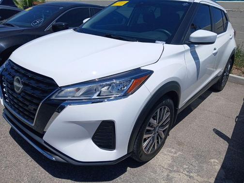 Fresh Powder 2023 Nissan Kicks SV