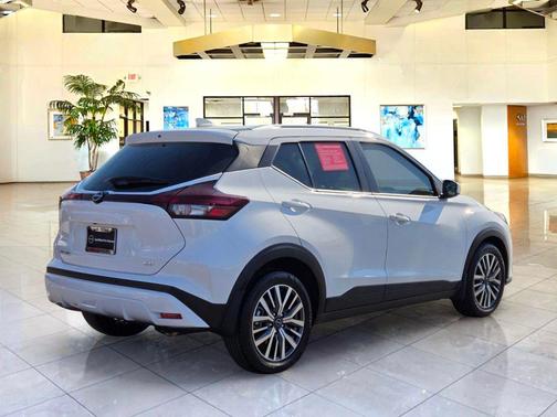 Fresh Powder 2023 Nissan Kicks SV