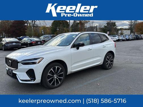 2023 Volvo XC60 B5 Plus Dark Theme