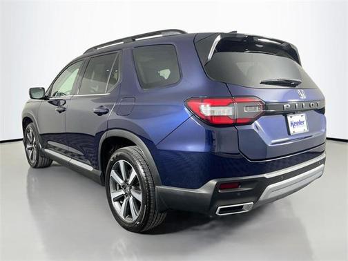 2023 Honda Pilot Touring 8-Passenger