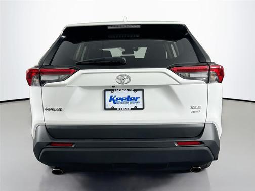 Ice Cap 2024 Toyota RAV4 XLE