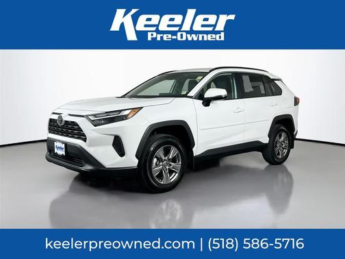 Ice Cap 2024 Toyota RAV4 XLE