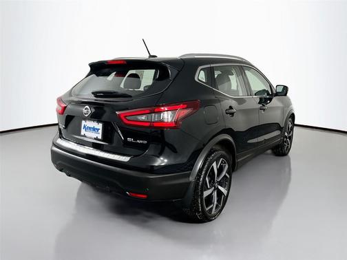 2022 Nissan Rogue Sport SL