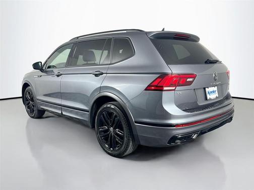 2022 Volkswagen Tiguan 2.0T SE R-Line Black 4MOTION