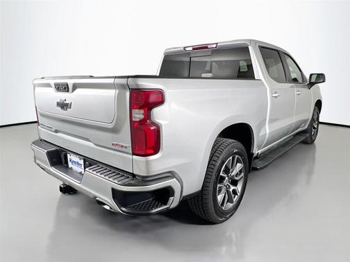 Silver Ice Metallic 2022 Chevrolet Silverado 1500 RST