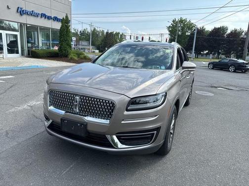 2019 Lincoln Nautilus Select