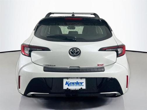 Wind Chill Pearl w/Midnight Black Metallic Roof 2025 Toyota Corolla XSE