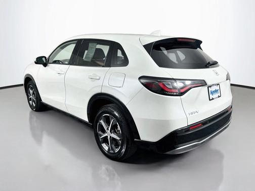 Platinum White Pearl 2023 Honda HR-V EX-L