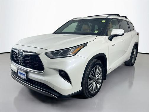 Blizzard Pearl 2020 Toyota Highlander Hybrid Platinum
