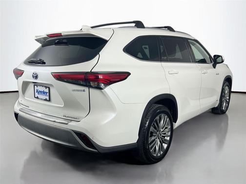 Blizzard Pearl 2020 Toyota Highlander Hybrid Platinum