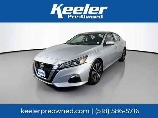 Brilliant Silver Metallic 2022 Nissan Altima 2.5 SV