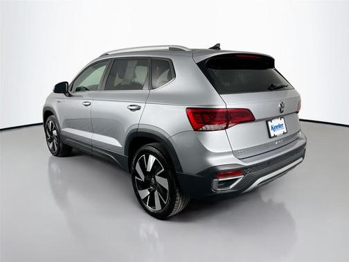 2024 Volkswagen Taos 1.5T SEL