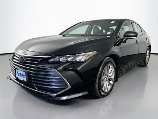 2019 Toyota Avalon XLE