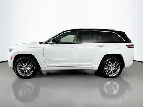 2022 Jeep Grand Cherokee Summit