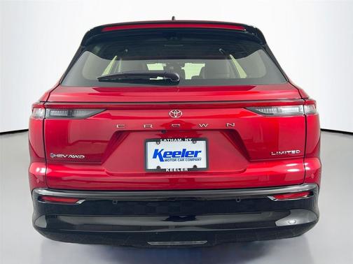 2025 Toyota Crown Signia Limited