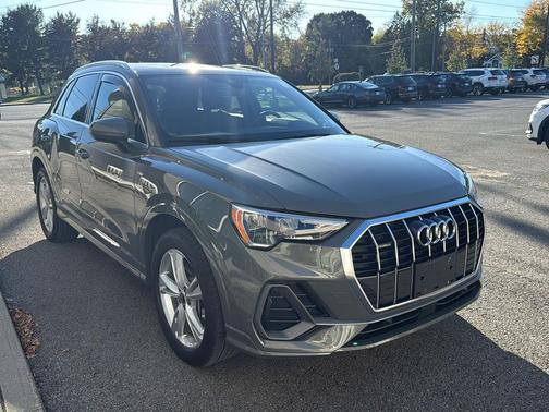 2022 Audi Q3 45 S line Premium