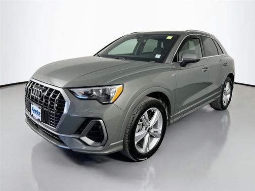 2022 Audi Q3 45 S line Premium