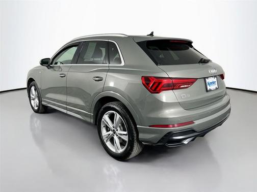 2022 Audi Q3 45 S line Premium