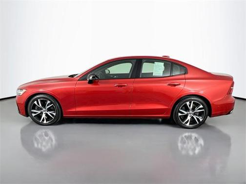 2019 Volvo S60 T6 R-Design
