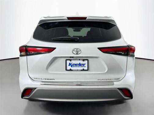 2022 Toyota Highlander Platinum