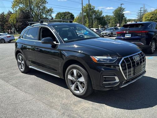2022 Audi Q5 40 Premium Plus