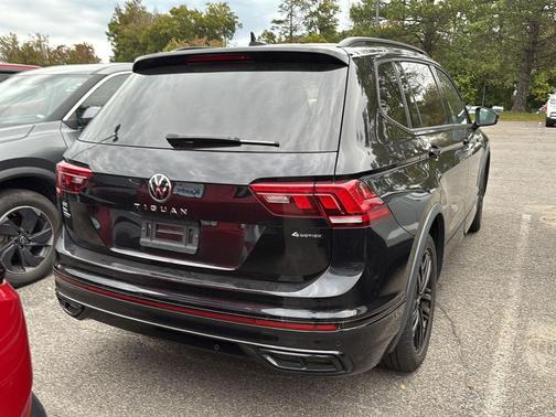 2022 Volkswagen Tiguan 2.0T SE R-Line Black 4MOTION