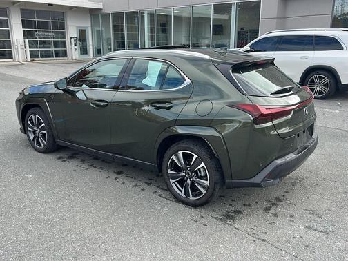 2025 Lexus UX 300h Premium