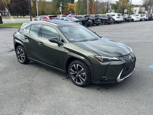 2025 Lexus UX 300h Premium
