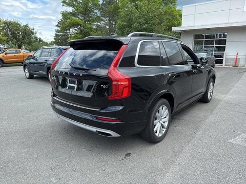 2019 Volvo XC90 T6 Momentum