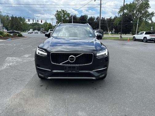 2019 Volvo XC90 T6 Momentum