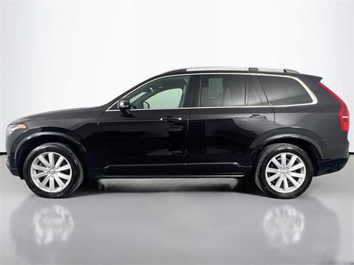 2019 Volvo XC90 T6 Momentum