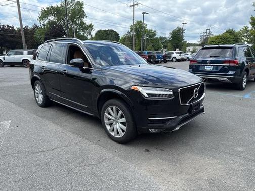 2019 Volvo XC90 T6 Momentum