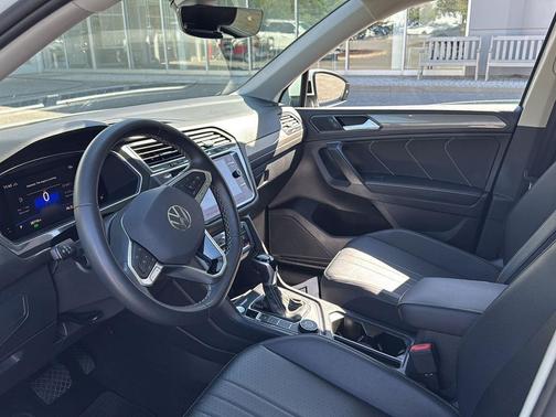 2022 Volkswagen Tiguan 2.0T SE 4MOTION