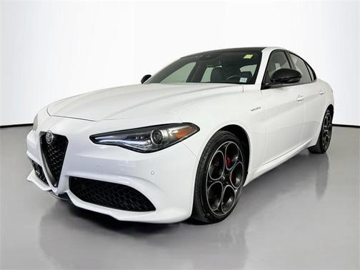 2022 Alfa Romeo Giulia Veloce