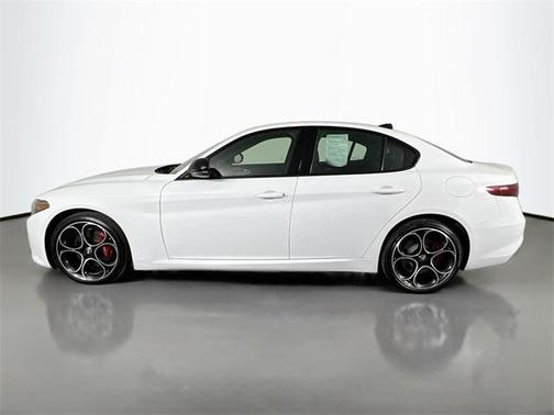 2022 Alfa Romeo Giulia Veloce