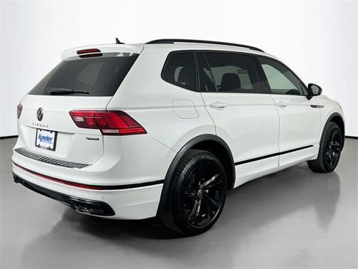 2024 Volkswagen Tiguan 2.0T SE R-Line Black 4MOTION
