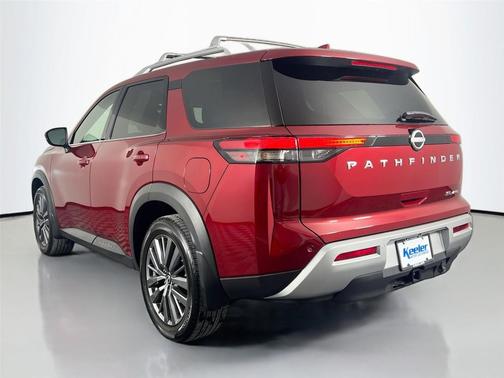 2025 Nissan Pathfinder SL 4WD