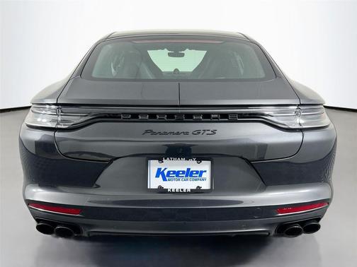 2022 Porsche Panamera GTS