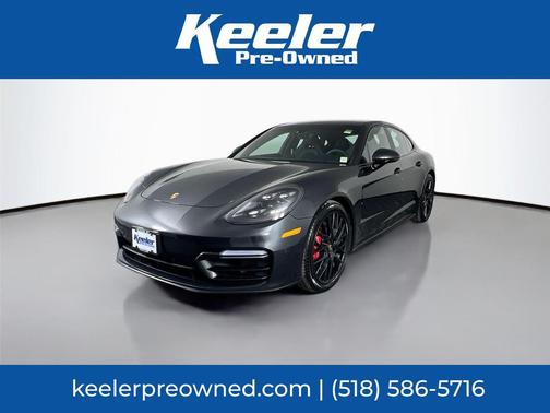 2022 Porsche Panamera GTS