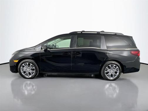 Crystal Black Pearl 2025 Honda Odyssey Touring