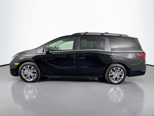 Crystal Black Pearl 2025 Honda Odyssey Touring