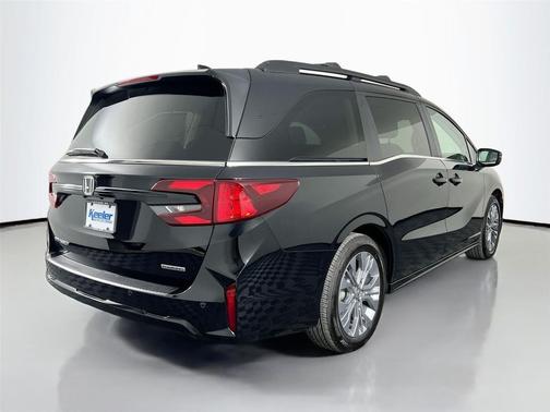 Crystal Black Pearl 2025 Honda Odyssey Touring