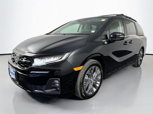 Crystal Black Pearl 2025 Honda Odyssey Touring