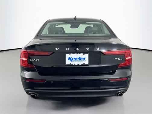 Black Stone 2021 Volvo S60 T6 Momentum